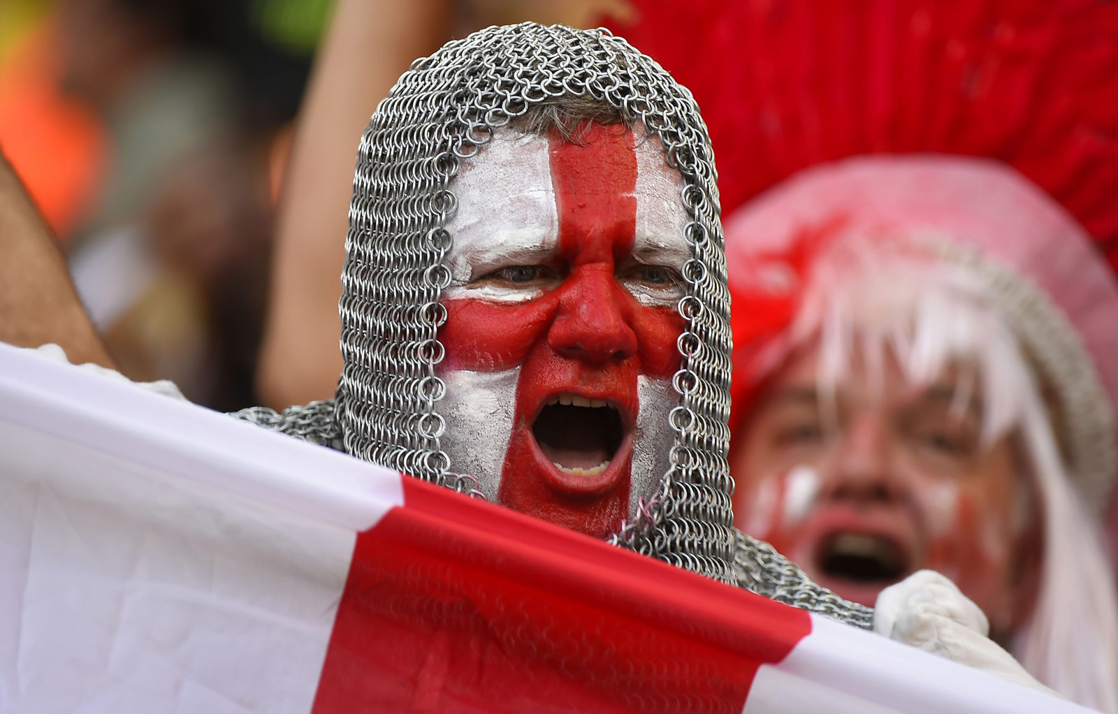 一个利好 一个利好