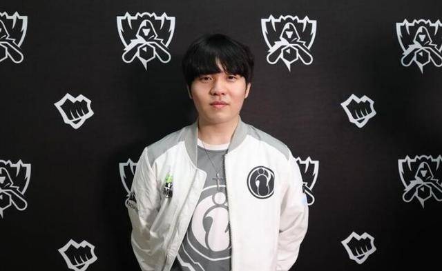 着立柱飞入 着立柱飞入