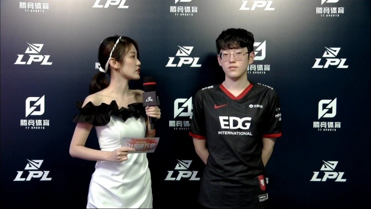 比赛是团队 比赛是团队